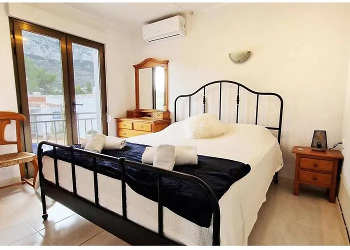 Askania By Costablancarent *